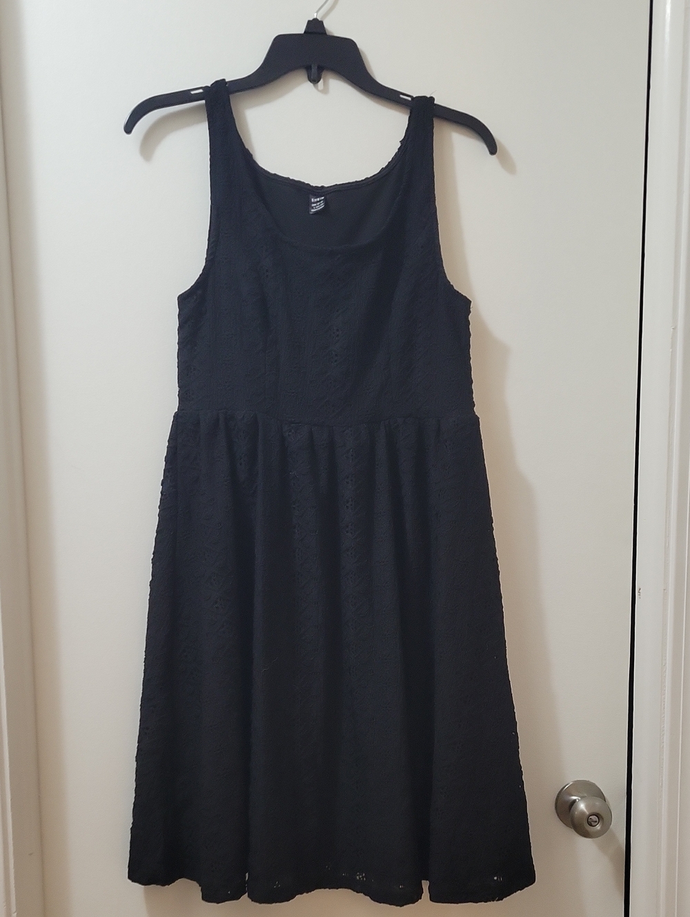 SHEIN Black Sleeveless Eyelet Fit & Flare Dress